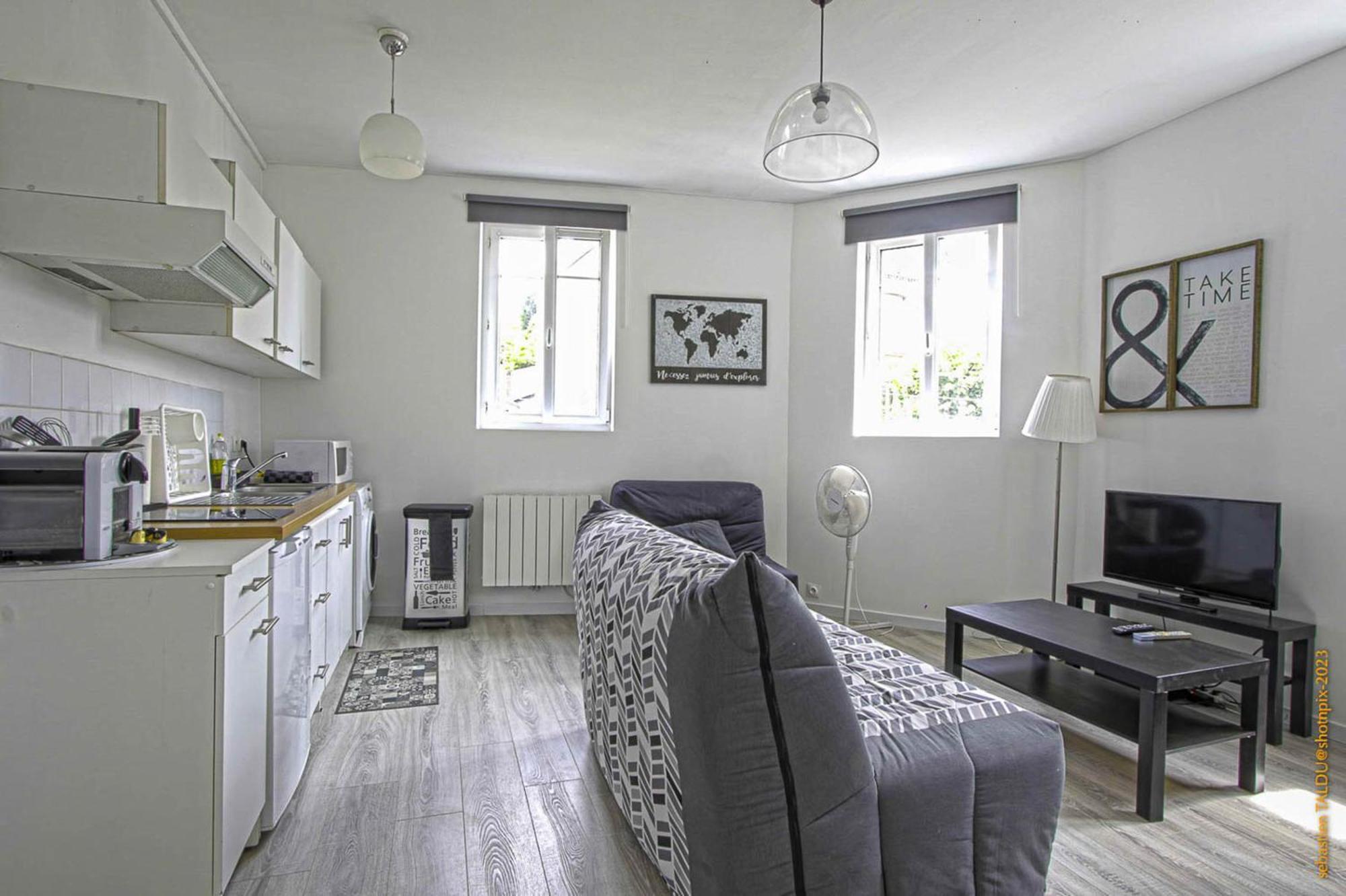 Cosyrouen Gare Apartment Bagian luar foto
